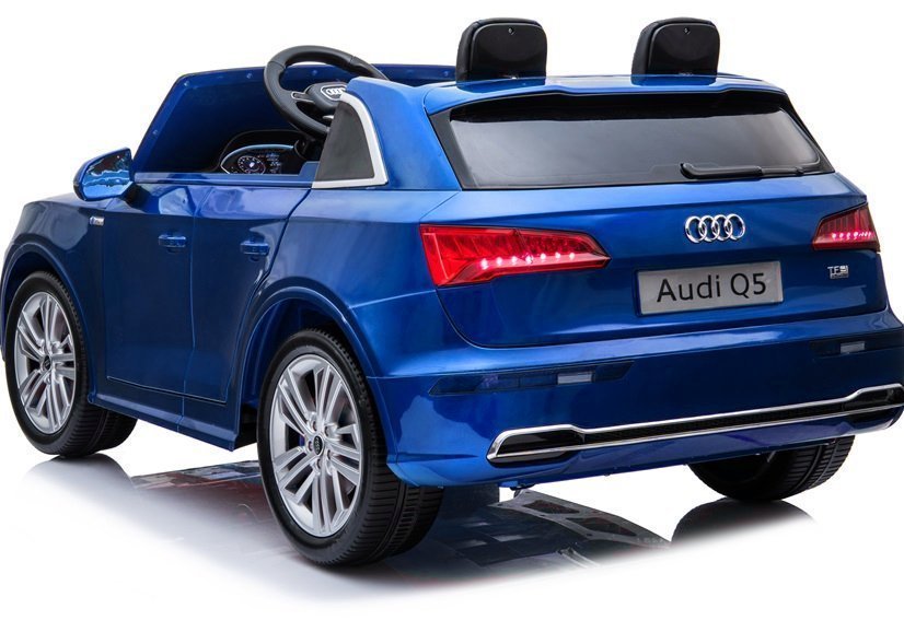 Children's car Audi Q5 painted blue