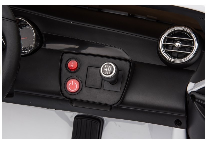 Elektro Kinderfahrzeug Mercedes GLC 63S Weiß 4 Motoren 8 km/h