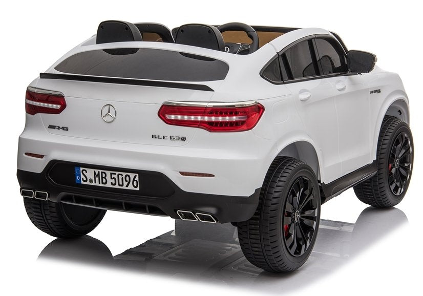 Elektro Kinderfahrzeug Mercedes GLC 63S Weiß 4 Motoren 8 km/h