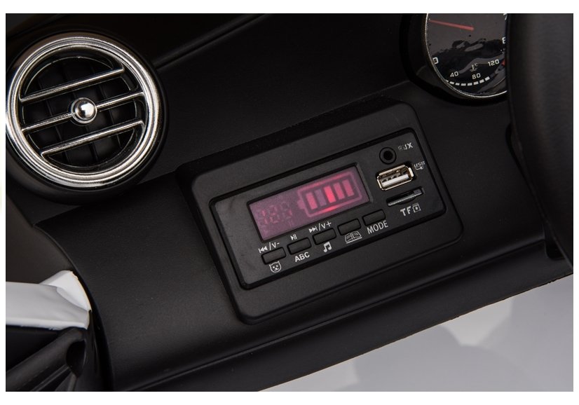 Elektro Kinderfahrzeug Mercedes GLC 63S Weiß 4 Motoren 8 km/h