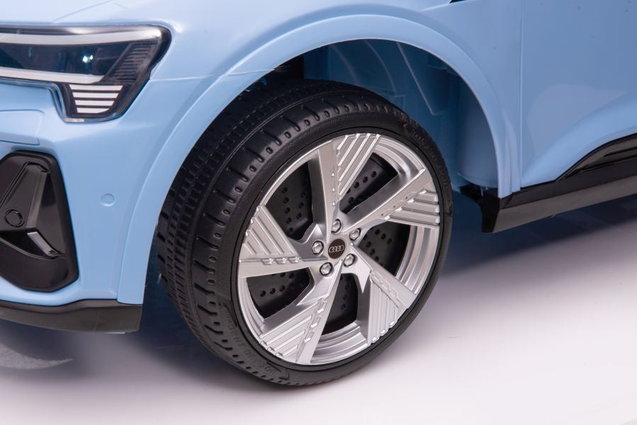 Elektro Kinderauto Audi E-Tron QLS-6688 Blau 4x45W mit LED-Scheinwerfern
