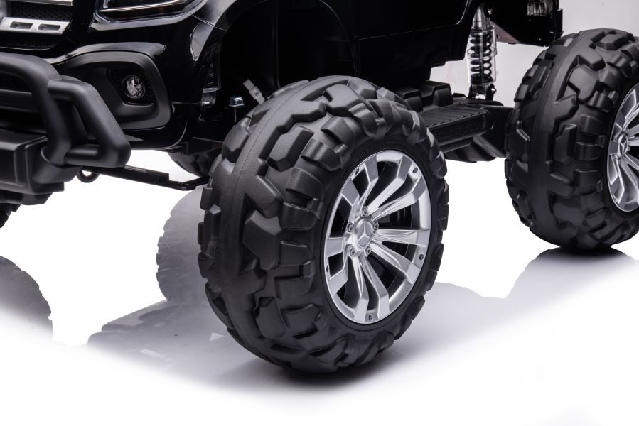 Elektro Kinderauto Mercedes DK-MT950 4x4 Schwarz Lackiert
